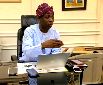 Lagos govt begins removal of illegal gates in Lekki