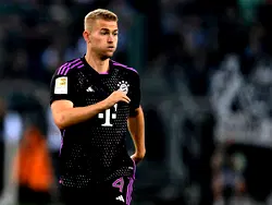 Bayern defender De Ligt sidelined with knee injury