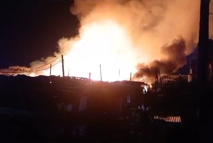 Fire guts Lagos plank market