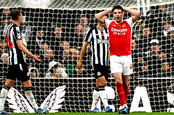 Newcastle end Arsenal’s unbeaten run in controversial fashion