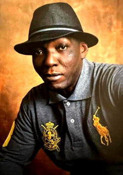 Nigerians celebrate Andrew Aganbi with Golf Kitty, traditional dances
