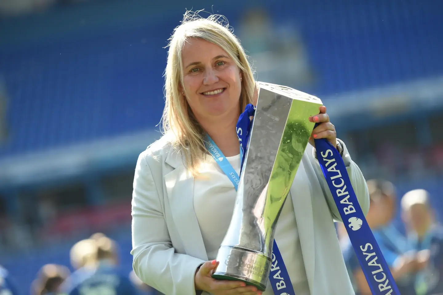 Why can't Chelsea's women's team fill Stamford Bridge? Arsenal leaving  London rivals in the dirt for attendances - and Emma Hayes all-conquering  Blues deserve more