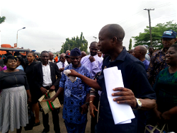 Judiciary workers protest alleged seizure of wardrobe allowance