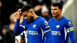 Newcastle hammer Chelsea 4-1
