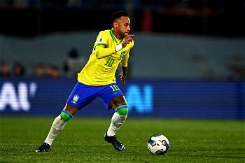 Neymar undergoes operation for torn knee ligament