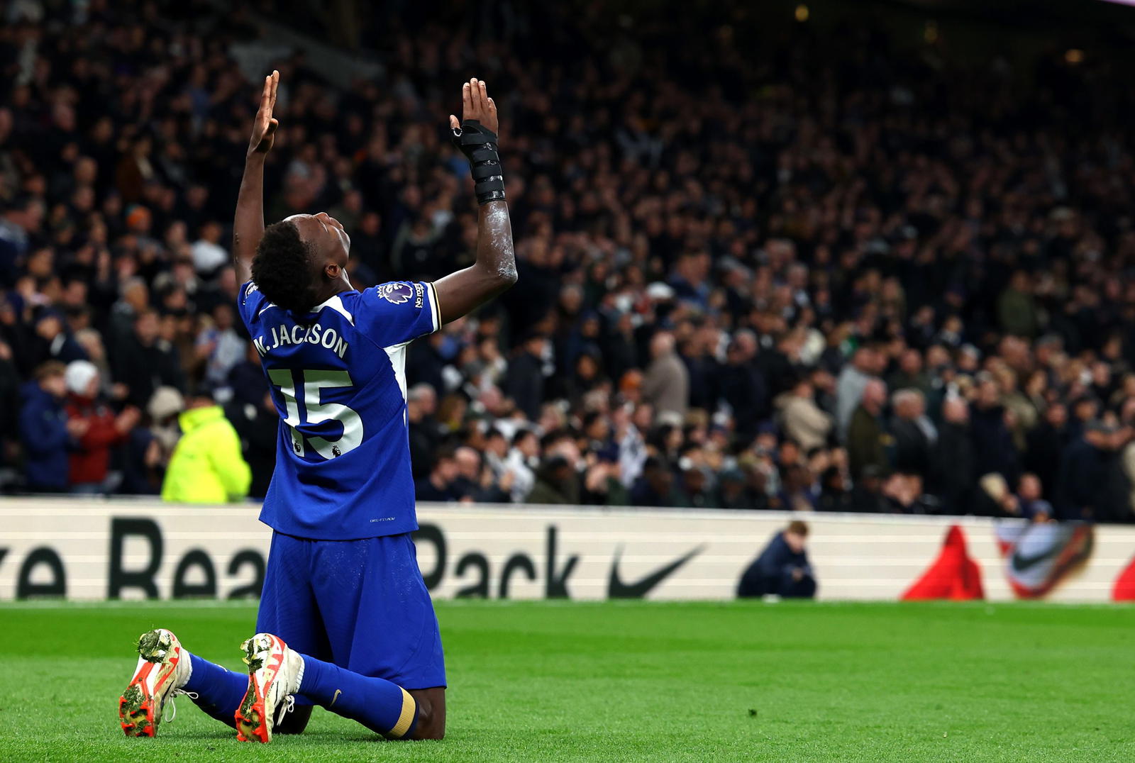 Tottenham 1-4 Chelsea: Nicolas Jackson hat-trick seals chaotic win on  Mauricio Pochettino return against nine-player Spurs, Football News