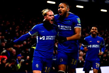 Chelsea pull comeback from brink to reach League Cup semis