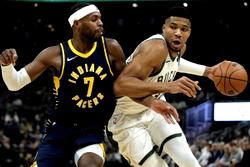 Antetokounmpo scores 64 in stormy Bucks win, Lakers down Spurs