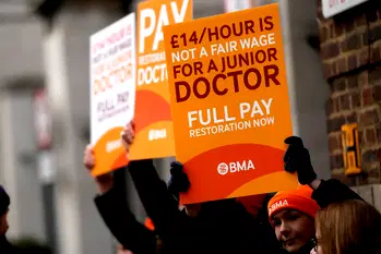 Doctors in England commence strike over pay