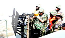 Posers for Navy over oil theft in Ondo