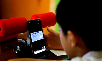 New Zealand to ban cellphones in schools