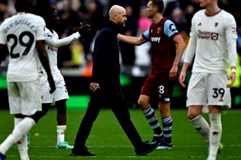 Ten Hag urges Man Utd to ‘stick together’ after West Ham loss