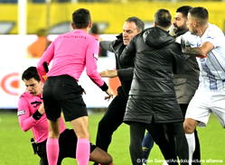 Turkish league suspended after club president punches referee in face [Video]
