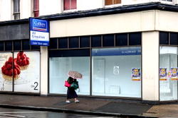 UK economy shrinks in third quarter as election looms