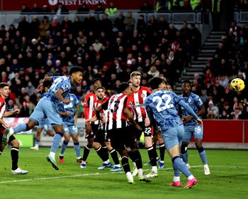 Aston Villa pull enthralling comeback to win at Brentford