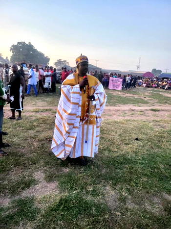 Yuletide: Jubilation as philanthropist presents gifts to community