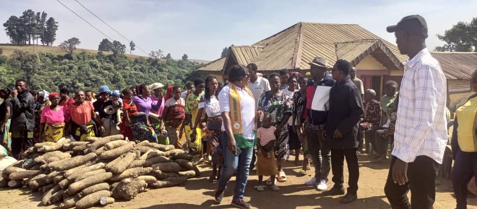 Cross River North group visits IDPs of Belegete