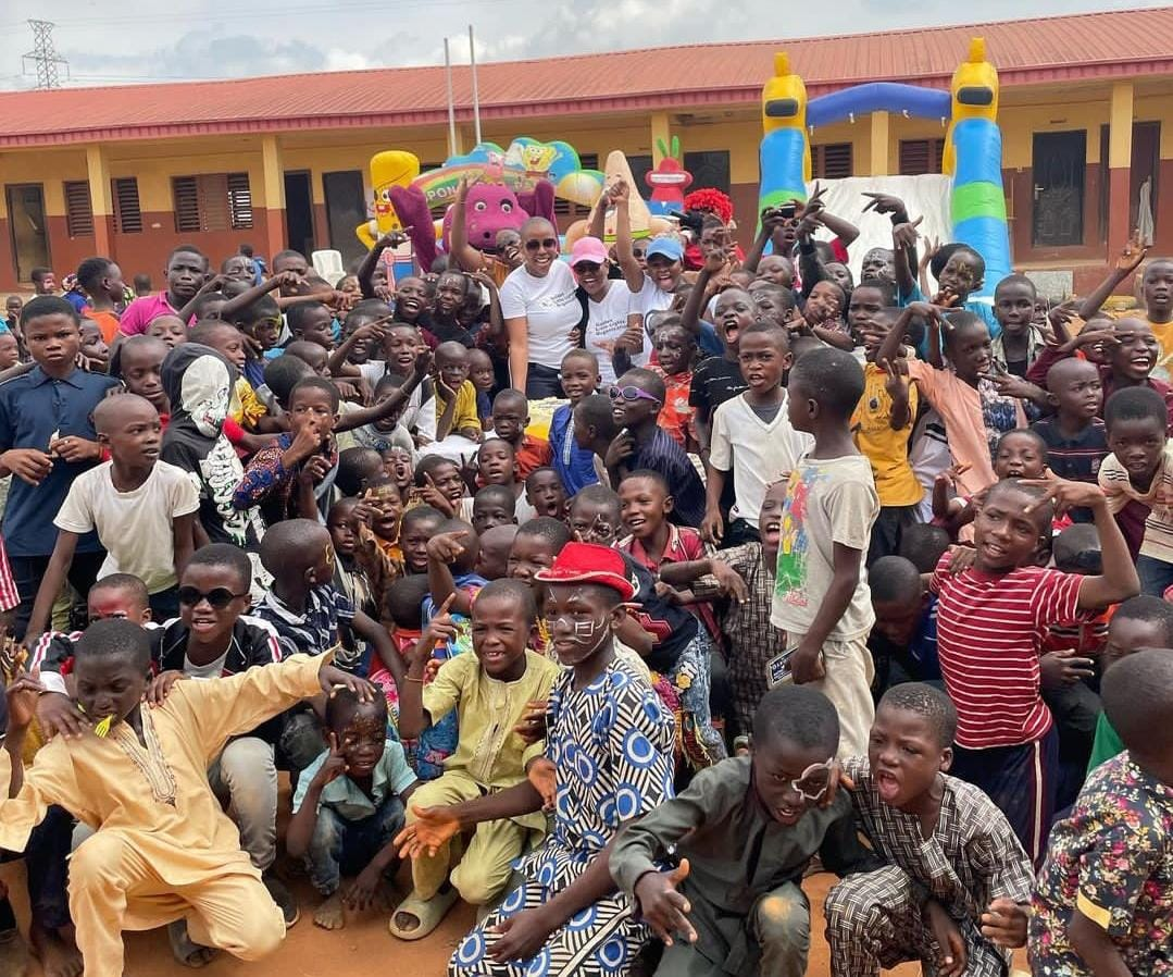 Less Privileged Students Xmas: NGO fetes 900 less privileged children, parents - Vanguard News