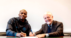 Breaking: Osimhen renews Napoli contract, extends till 2026