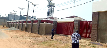 Quiet in Akeredolu’s house as neighbours doubt his demise 