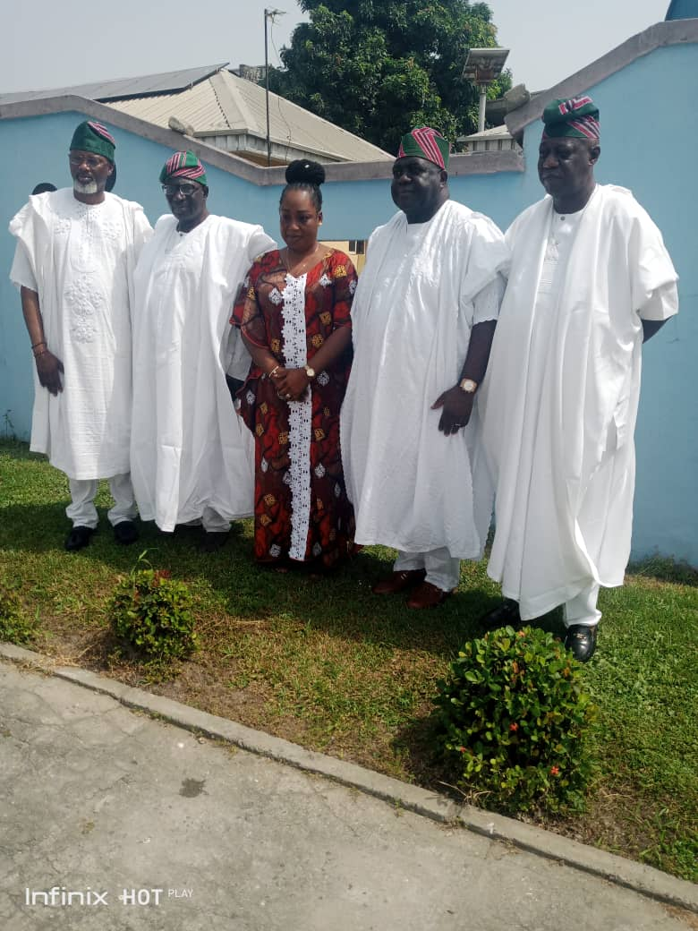 Yuletide Yoruba Tennis Club presents cheques to orphanages in Lagos