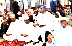 Tinubu attends Friday prayers with Lagos residents