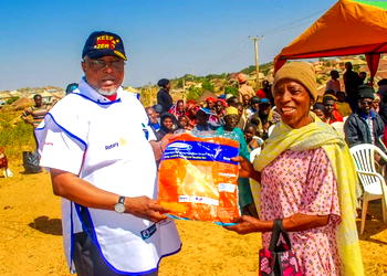 Rotary Club of Jos Central takes  medical outreach to Tunduwada in  Jos