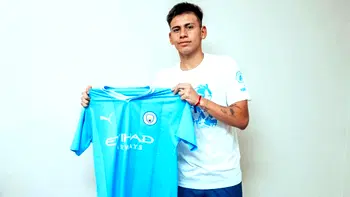 Man City sign Argentinian teenager Echeverri from River Plate