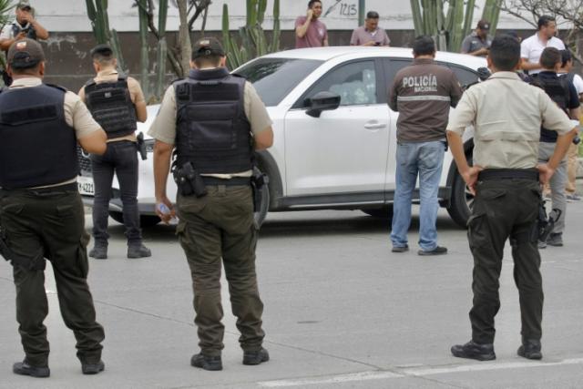 Two arrested in killing of Ecuadoran prosecutor probing TV attack