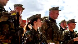 Germany considers special visa schemes to recruit foreigners into army