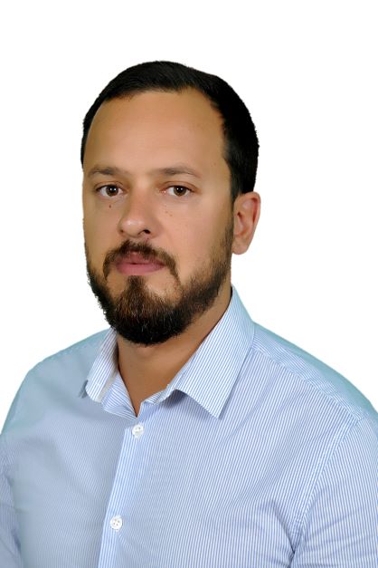 Ilies-Larbi-CEO-Ouinex.jpg