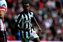 Sunderland vs Newcastle: Isak stars as Magpies end unbeaten run to beat bitter rivals
