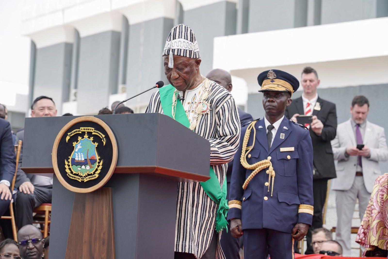 Man collapses, dies of heat exhaustion at Liberian president’s