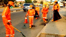 Gov Sanwo-Olu approves bonus for highway sweepers