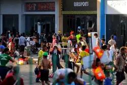 Papua New Guinea PM declares state of emergency after riots, looting