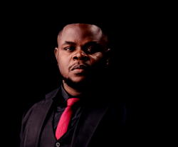 Theo Godson to give out over 1,000 free copies of ‘The Rainmaker Playbook’