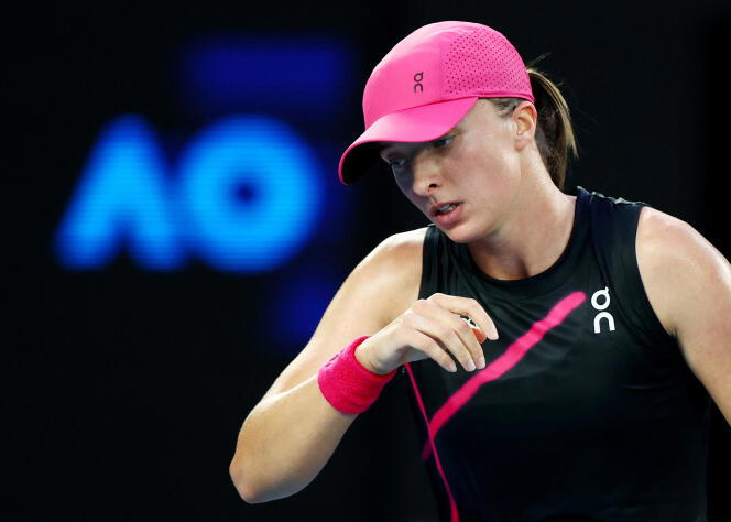 Top Seed Swiatek Dumped Out Of Australian Open In Third Round ...