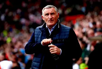 Birmingham hire Mowbray to replace sacked Rooney