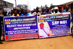 Lagos: Youths protest planned imposition of Baale in Aminkale community