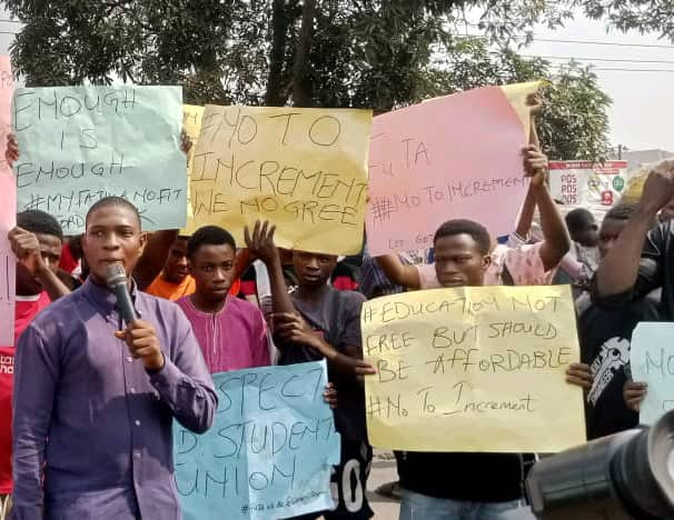300% fee hike: FUTA students protest, barricade Akure-Ilesa highway