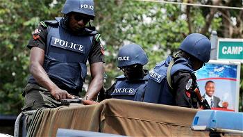 Police arrest 400 suspects in Lagos