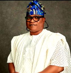 Onikoyi vacant stool: Royal Family presents Abdul-Ganiu Onikoyi as oba-elect
