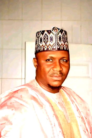 Sokoto senator grants N142m to 2840 Students