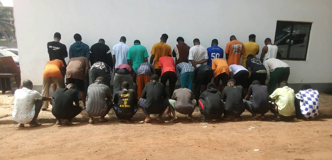 EFCC arrests 4 brothers, 30 others for alleged internet fraud in Enugu