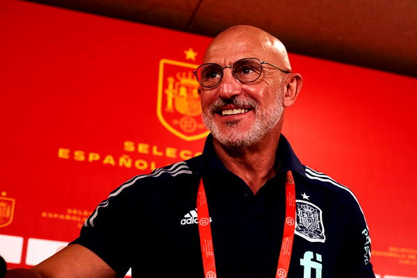 Spain coach set to sign new deal after World Cup victory – Reports