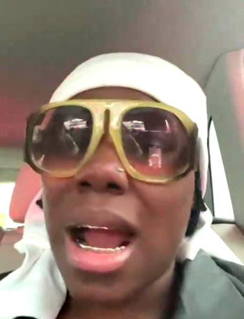 ‘We’re coming to save you’ – Teni reacts to 2Face’s distress call