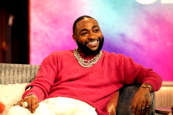 Footballers are enjoying, seems I chose wrong profession – Davido
