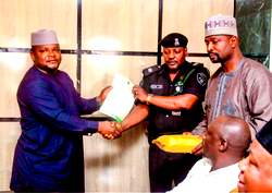 LG boss gifts Kaduna DPO N1m for rejecting kidnapper’s bribe