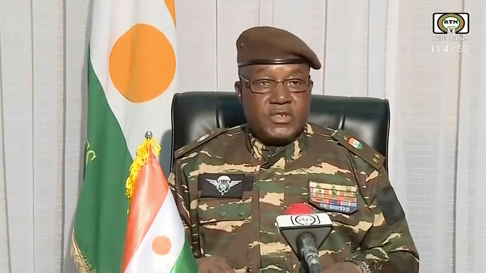 Niger junta frees ministers of overthrown government