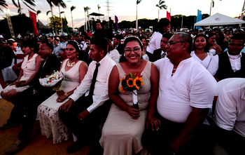 ‘Weddings are expensive’, 1,200 couples get hitched in mass wedding
